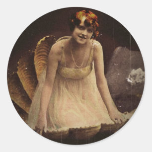 Adesivo Redondo Atriz de Ziegfeld em um Seashell
