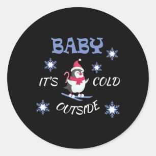 Adesivo Redondo Baby Está Frio Lá Fora Camiseta De Pinguim De Esqu