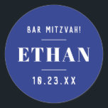 Adesivo Redondo Bar de nome personalizado ou Bat Mitzvah Modern Cl<br><div class="desc">O moderno Bar azul e branco Mitzvah, Bat Mitzvah ou adesivo de aniversário e etiqueta de favor podem ser personalizados com seu nome e data ou qualquer texto de sua escolha. * * * CLIQUE EM PERSONALIZAR para alterar as cores da fonte, posicionamento do texto, texto e plano de fundo....</div>