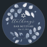 Adesivo Redondo Bar Folha Azul Mitzvah<br><div class="desc">Bonita mão pintada com design de aquarela apresentando uma coroa azul macia e Estrela de David.</div>