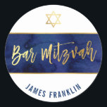 Adesivo Redondo BAR MITZVAH escrevendo de ouro azul-aquarela moder<br><div class="desc">pelo kat massard >> WWW.SIMPLYSWEETPAPERIE.COM << *** NOTA - O EFEITO DO FOLHO DE OURO SHINY É UMA IMAGEM IMPRESSA *** - - - - - - - - - - - - - - - - - - - - - - - - - - - - - -...</div>