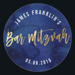 Adesivo Redondo BAR MITZVAH escrevendo de ouro azul-aquarela moder<br><div class="desc">pelo kat massard >> WWW.SIMPLYSWEETPAPERIE.COM << *** NOTA - O EFEITO DO FOLHO DE OURO SHINY É UMA IMAGEM IMPRESSA *** - - - - - - - - - - - - - - - - - - - - - - - - - - - - - -...</div>