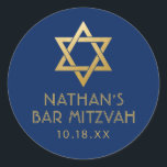 Adesivo Redondo Bar Mitzvah Marinho Azul e Estrela Dourada do Nome<br><div class="desc">Os adesivos elegantes do bar mitzvah,  clássico,  azul e dourado,  com nome personalizado,  data e estrela de David design. Estes bar mitzvah favoritos são selos de envelopes de na moda e classe,  ou em seus projetos de decoração do bar e do taco mitzvah.</div>