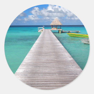 Adesivo Redondo Barcos num molhe no vinheta redondo do Pacífico