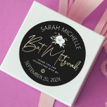 Adesivo Redondo Bat Mitzvah Ouro Preto Script Floral Aquarela<br><div class="desc">Sinta orgulho, alegre-se e celebre esse marco da sua Bat Mitzvah favorita sempre que usar esse adesivo sofisticado e personalizado! Uma floral em aquarela glitter branca e dourada, chic e deslumbrante, com tipografia em falso dourado e Estrela de Davi, assim como tipo san serif branco sobre um dramático fundo preto....</div>
