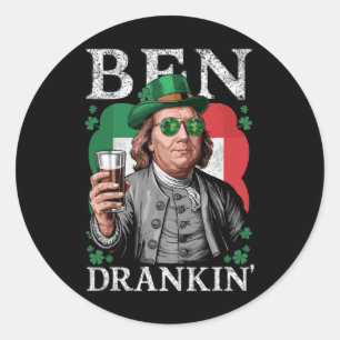 Adesivo Redondo Bebeu Ben Cerveja Irlandesa - Homens e Mulheres do