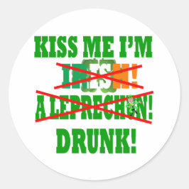 Adesivo Redondo Beije-me, sou irlandês, um duende, bebado!