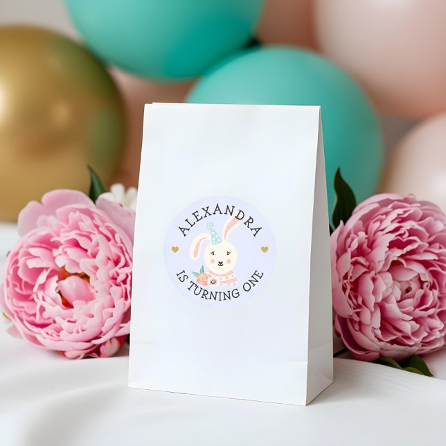 Adesivo Redondo Bela Festa Adorável de Bebê-Coelho Animal (Cute Adorable Baby Rabbit Party Animal Classic Round Sticker)