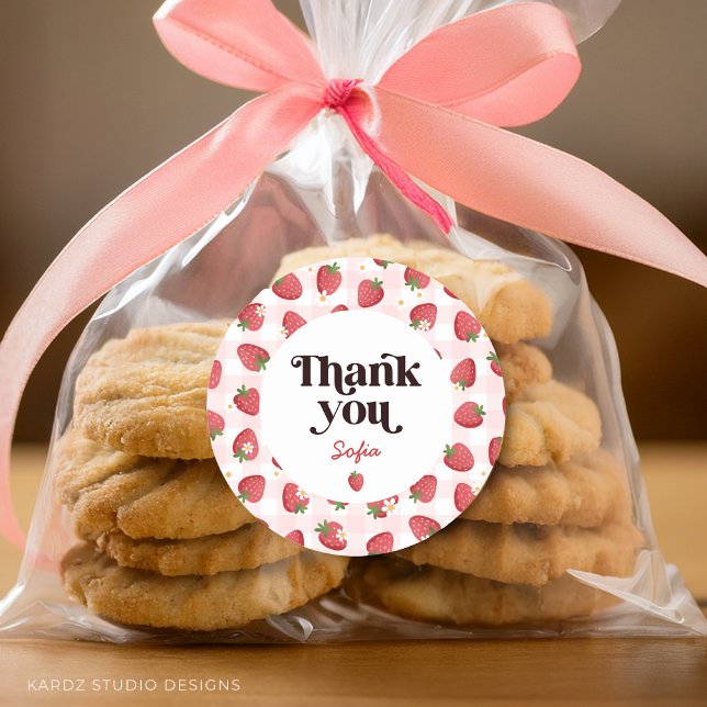 Adesivo Redondo Berry Primeiro Aniversário Obrigado (Stickers are available in 3 and 1.5 inches, choose your size before checkout.)