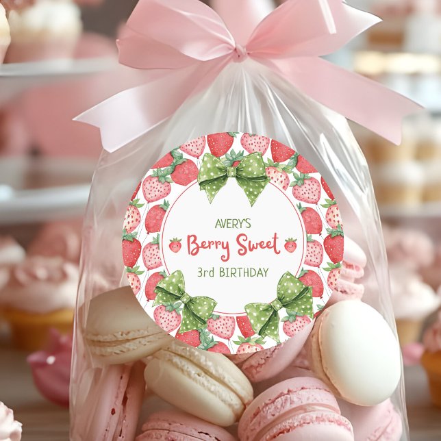 Adesivo Redondo Berry Sweet 3rd Birthday Strawberry Party  (Criador carregado)
