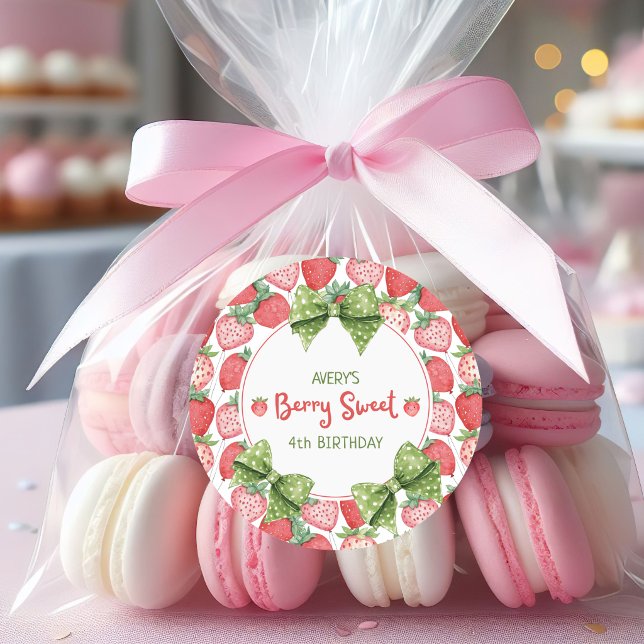 Adesivo Redondo Berry Sweet 4th Birthday Strawberry Party  (Criador carregado)