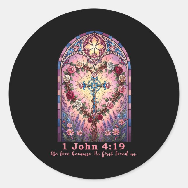 Adesivo Redondo Bible Verse Stained Gl 1 John 4_19 Love Prayer Val (Frente)