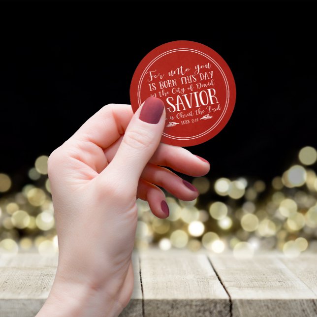 Adesivo Redondo Bíblia de Natal russa - Tipografia Versa (Rustic Christmas Bible Verse Typography Classic Round Sticker)