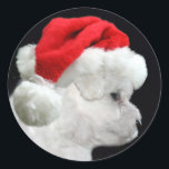 Adesivo Redondo Bichon Frise Christmas<br><div class="desc">Um filhote de Bichon Frise em um adesivo de chapéu Santa</div>