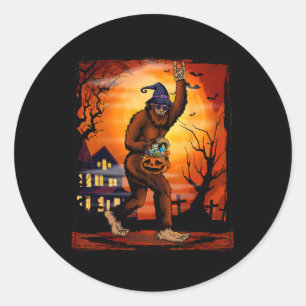 Adesivo Redondo Bigfoot Halloween Trick Ou Treine Rock Em Sasquatc