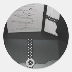 Adesivo Redondo black-scalloped-folder-front.inside.jpg