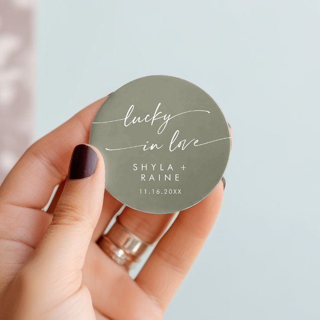 Adesivo Redondo Boho Chic Olive Green Lucky In Love Favor (Boho Chic Olive Green Lucky In Love Favor Classic Round Sticker)