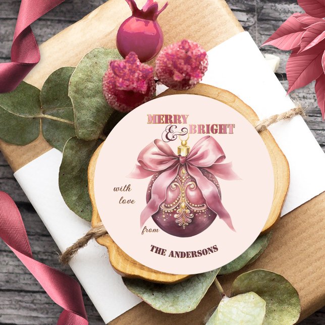 Adesivo Redondo Boho Chic Pink Vintage Bauble Christmas (Boho chic vintage Christmas sticker featuring a pink watercolor bauble with retro stylized texts)