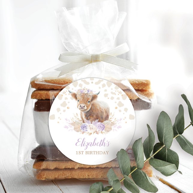 Adesivo Redondo Boho Highland Cow Rosas Roxos primeiro aniversario (Criador carregado)