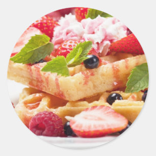 Adesivo Redondo Bolo do Waffle com fruta de baga fresca
