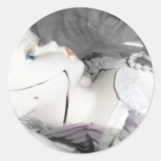 Adesivo Redondo Boneca quebrada