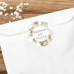 Adesivo Redondo Bonito Boho Botânico Favor de Casamento<br><div class="desc">Este design de bengala apressado, mas elegante, apresenta adoráveis botânicos de aquarela e tipografia elegante. Esse design de chic é uma excelente escolha para muitos estilos de eventos, do clássico ao boho. Etiquetas personalizadas fazem uma excelente adição à sua recepção de casamento ou decoração de chá de panela... e acrescentam...</div>