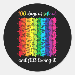 Adesivo Redondo Bons 100 Dias De Escola E Ainda Adorando Feliz