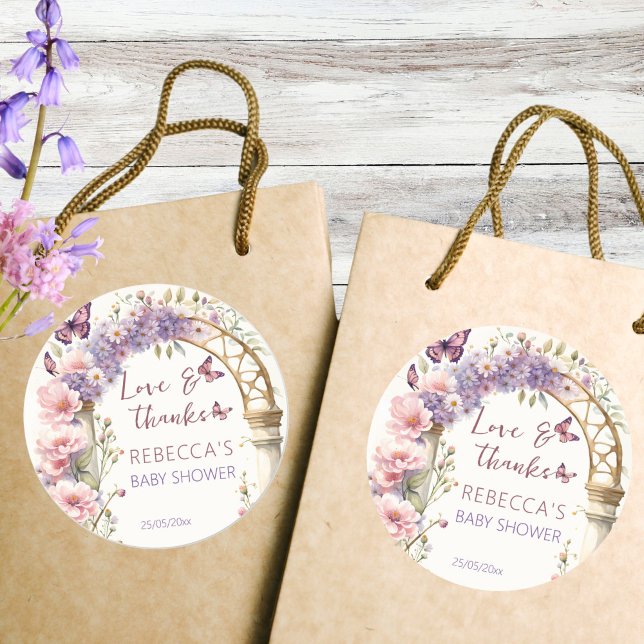 Adesivo Redondo Borboletas de jardim entonadas - chá de fraldas (Enchanted garden butterflies baby shower thank you favor sticker baby shower favors pastel lilac)
