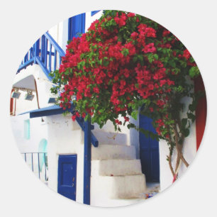 Adesivo Redondo Bougainvillea que cresce fora de uma casa, Mykonos