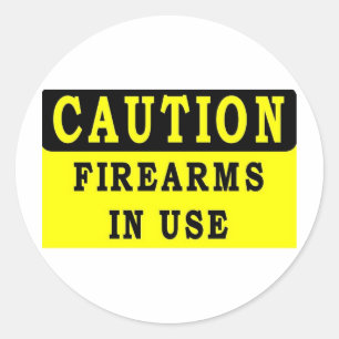 ADESIVO REDONDO BRAÇOS DO FOGO NO USO