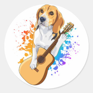 Adesivo Redondo Cachorro Beagle Tocando Violão Acústico