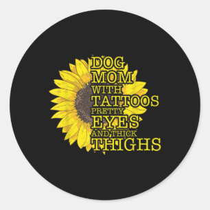 Adesivo Redondo Cachorro Passa Mãe Com Tatuagens E Olhos Bonito Fl