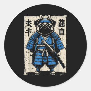 Adesivo Redondo Cachorro Pug Samurai Engraçado Arte de Guerreiro J