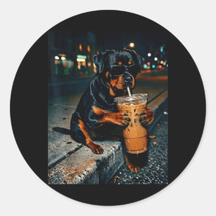 Adesivo Redondo Cachorro rottweiler bebendo café gelado animal eng