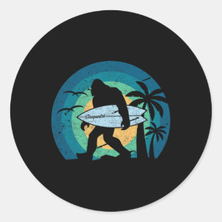 Adesivo Redondo Camisa de Surf Bigfoot Sasquatch Yeti Divertida
