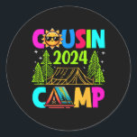Adesivo Redondo Campo Primo 2024 Férias Familiares Campos De Verão<br><div class="desc">Cousin Camp 2024 Férias Familiares Férias de Verão — Corte de Tripulação</div>