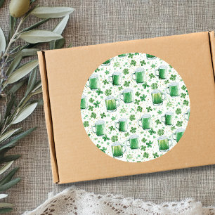 Adesivo Redondo Canecas de Cerveja Verde Elegantes e Trevos Branco