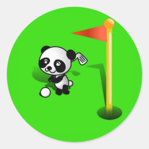 Adesivo Redondo Cartoon Baby Panda Bear Golfing sobre o Verde