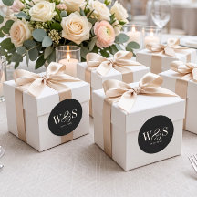 Casais de noivos com inicial preta elegante
