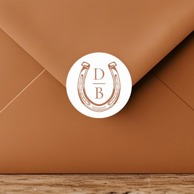 Adesivo Redondo Casamento de Monograma Personalizado Rustic Wester (Rustic Western Horseshoe Custom Monogram Wedding Classic Round Sticker)