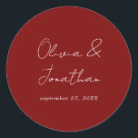 Adesivo Redondo Casamento de Script Vermelho Simples e Mínimo Burg<br><div class="desc">Adesivo Clássico Redondo Clássico de Casamento com Script Vermelho Mínimo Simples</div>