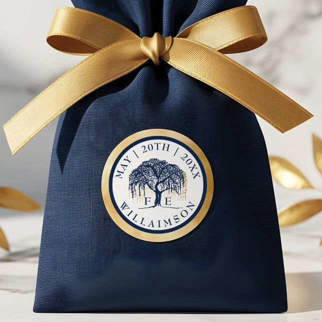 Adesivo Redondo Casamento Dourado de Marinho de Árvore Selvagem Mo (Modern Elegant Willow Tree Navy Blue Gold Wedding Classic Round Sticker)
