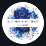Adesivo Redondo Casamento Floral Metálico Real Blue Silver<br><div class="desc">Elegante azul real,  branco-prateado,  etiqueta de casamento,  com buquê elegante de azul-real,  Marinho,  prata,  cor branca pura,  e folhas verdes de eucalipto. Entre em contato comigo para obter ajuda sobre a personalização ou se você precisar de outro produto com este design.</div>