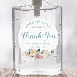 Adesivo Redondo Casamento Floral Rosa Russo Favorece Sanitizer Mão<br><div class="desc">Chá de panela/festa de casamento de higienizador manual personalizado com etiquetas/adesivos contendo "espalhar amor não germes" com design de bouquet rosa cor-de-água rosada.</div>