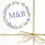 Adesivo Redondo Casamento Floral Simples Monograma Elegante Roxo<br><div class="desc">Os adesivos Púrpura Púrpura Simples Monogramas Rótulos mostram o monograma personalizado na tipografia moderna de escrita de caligrafia roxa roxa rodeada por elegantes flores de wisteria. Perfeito para casamentos, festas de noivado, aniversários, aniversário, eventos e celebrações, Quinceanera, chá de fraldas, chás de panela e muito mais. Projetado pelo Evco Studio...</div>