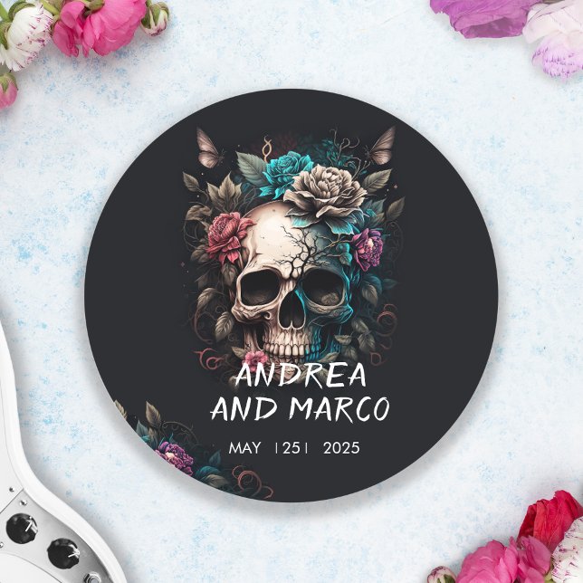 Adesivo Redondo Casamento Gótico Roll e Tatuagem do Crânio (Skull Tattoo Rock and Roll Gothic Wedding Classic Round Sticker)