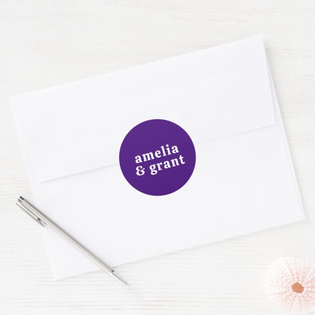 Adesivo Redondo Casamento Moderno com Retro Font Purple (Envelope)