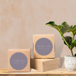 Adesivo Redondo Casamento Moderno Minimalista Obrigado Roxo Dusty<br><div class="desc">Casamento Moderno Minimalista Obrigado Pau-redondo clássico em Púrpura empoeirada</div>