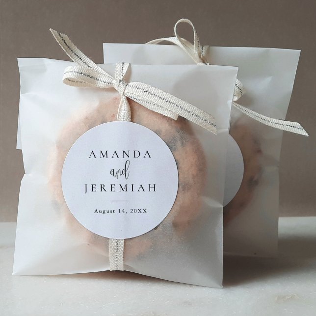 Adesivo Redondo Casamento Negro e Branco da Caligrafia Moderna Ele (Criador carregado)