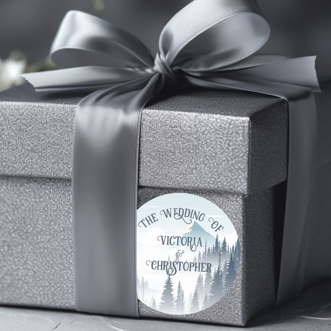 Adesivo Redondo Casamento no inverno de Floresta de Nevoeiro da Mo (Criador carregado)